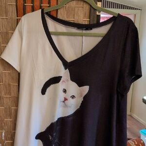 SHEIN Black & White V-Neck Cat Print Tee